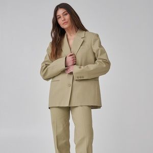 Big Shoulder Twill Blazer